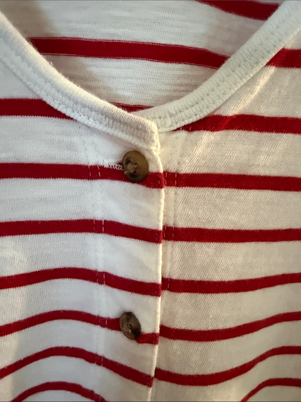 Old Navy White and Red Striped V-Neck Button Front Top - Picture 2 of 4